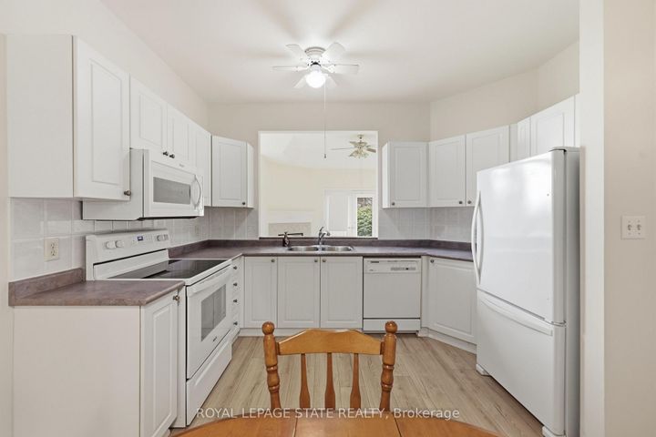 Photo 14 at 74 - 98 Sunibel Drive, Rural Glanbrook, Hamilton