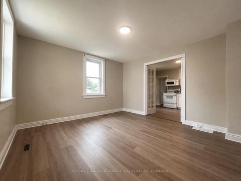 Photo 10 at 36 Sanford Street, Sanford, Barrie