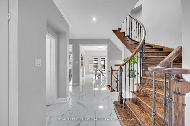 Photo 8 at 5 Mead Terrace, Wismer, Markham