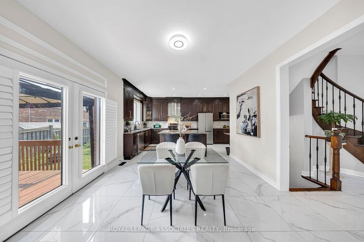 Photo 12 at 5 Mead Terrace, Wismer, Markham