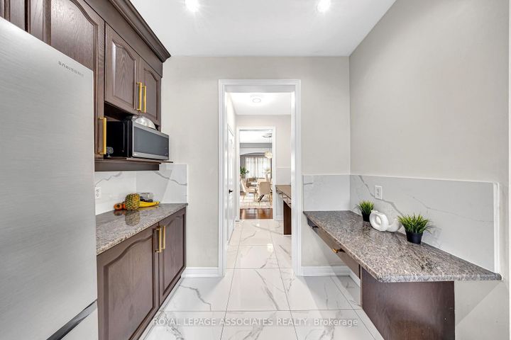 Photo 16 at 5 Mead Terrace, Wismer, Markham