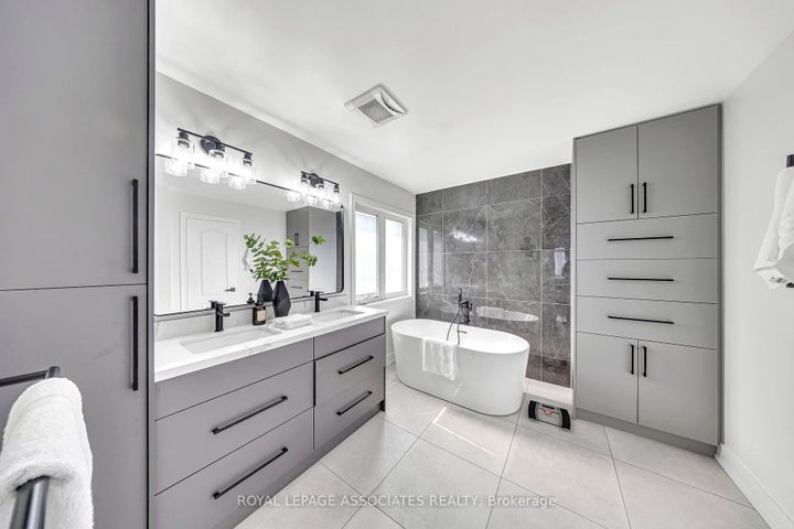 Photo 24 at 5 Mead Terrace, Wismer, Markham