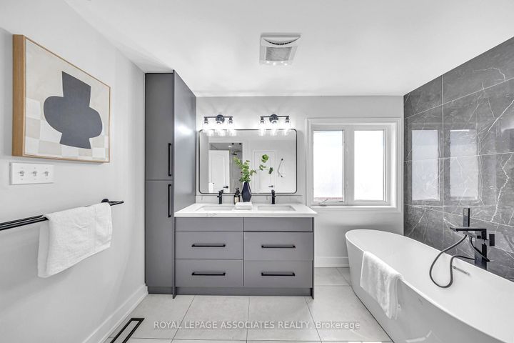 Photo 25 at 5 Mead Terrace, Wismer, Markham