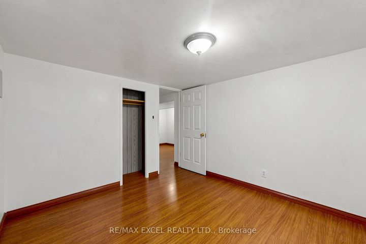 Photo 37 at 216 Shawnee Circle, Pleasant View, Toronto
