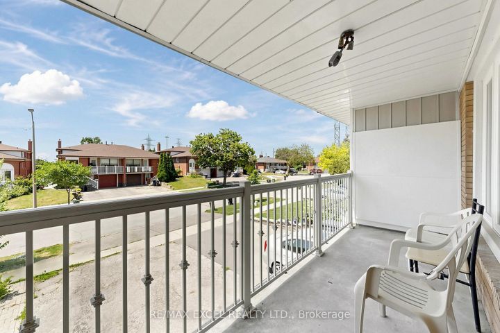 Photo 44 at 216 Shawnee Circle, Pleasant View, Toronto