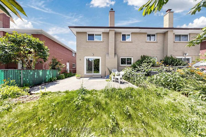 Photo 48 at 216 Shawnee Circle, Pleasant View, Toronto