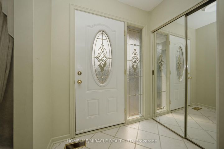 Photo 2 at 7089 Landen Court, Malton, Mississauga