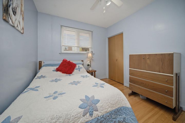Photo 16 at 7089 Landen Court, Malton, Mississauga