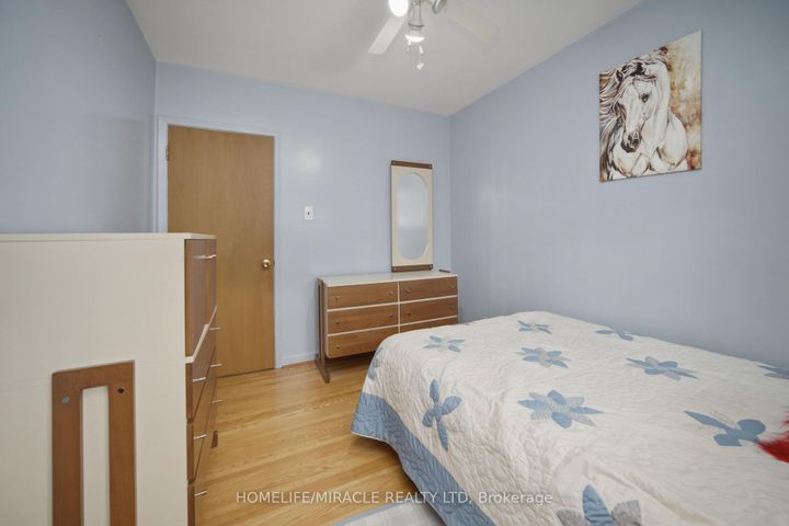 Photo 17 at 7089 Landen Court, Malton, Mississauga
