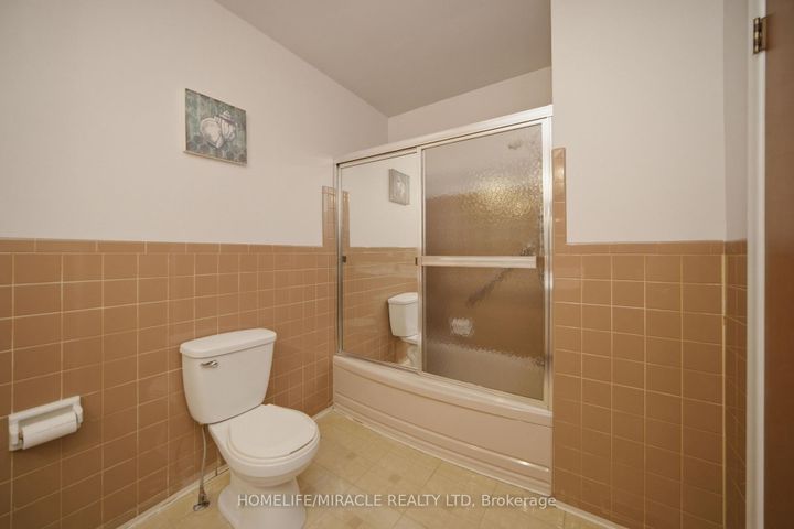Photo 21 at 7089 Landen Court, Malton, Mississauga