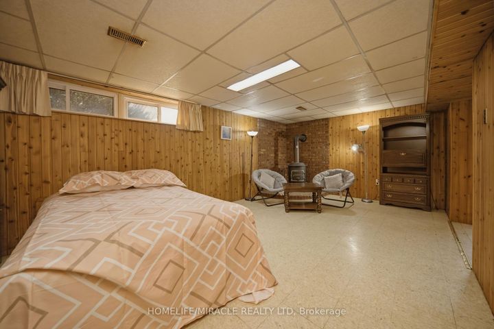 Photo 24 at 7089 Landen Court, Malton, Mississauga