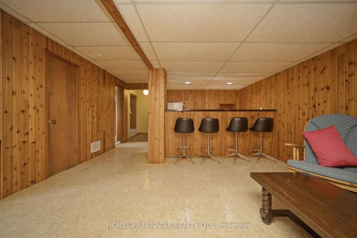 Photo 27 at 7089 Landen Court, Malton, Mississauga