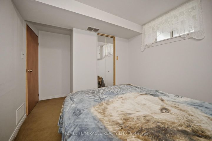 Photo 31 at 7089 Landen Court, Malton, Mississauga