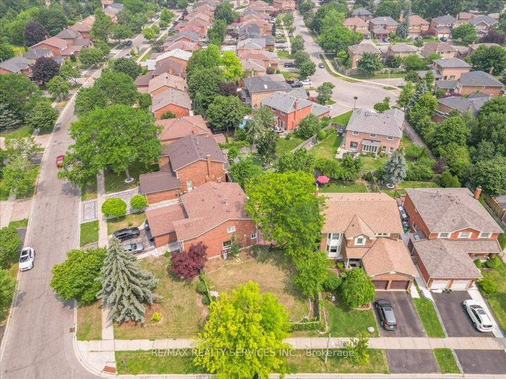 Photo 42 at 79 Burgby Avenue, Northwood Park, Brampton