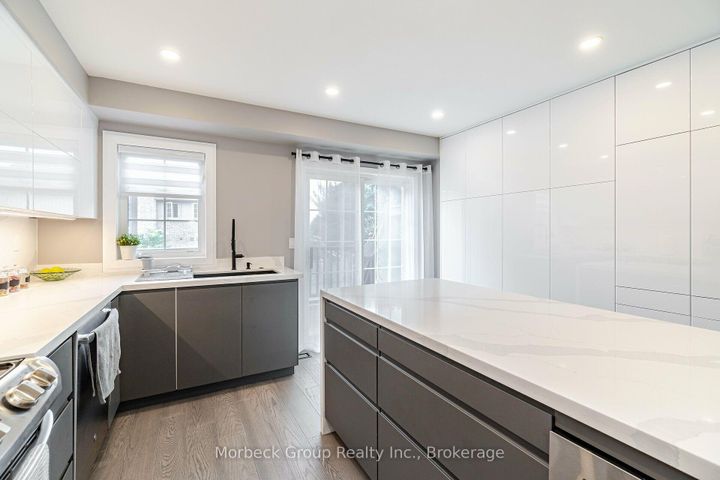 Photo 1 at 24 - 1100 Begley Street, Bay Ridges, Pickering