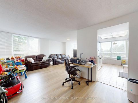 Photo 13 at 312 - 7601 Bathurst Street, Yorkhill, Vaughan