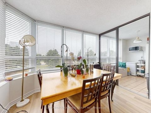 Photo 16 at 312 - 7601 Bathurst Street, Yorkhill, Vaughan
