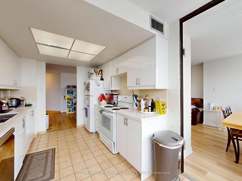 Photo 18 at 312 - 7601 Bathurst Street, Yorkhill, Vaughan