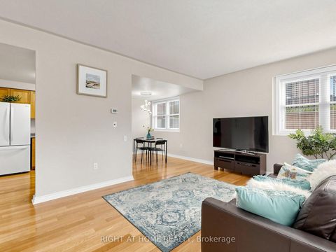 Photo 4 at 76 - 760 Lawrence Avenue W, Glen Park, Toronto