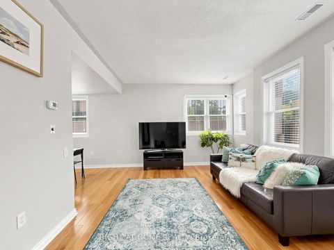 Photo 5 at 76 - 760 Lawrence Avenue W, Glen Park, Toronto