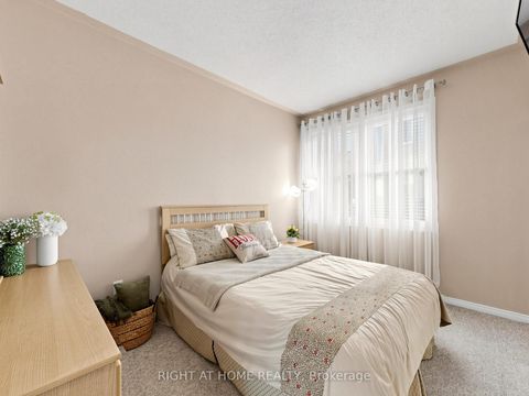 Photo 13 at 76 - 760 Lawrence Avenue W, Glen Park, Toronto