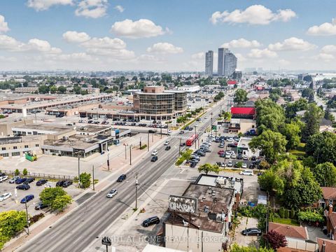 Photo 36 at 76 - 760 Lawrence Avenue W, Glen Park, Toronto