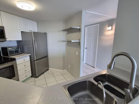 Photo 11 at 513 - 160 Wellington Street, Aurora Village, Aurora