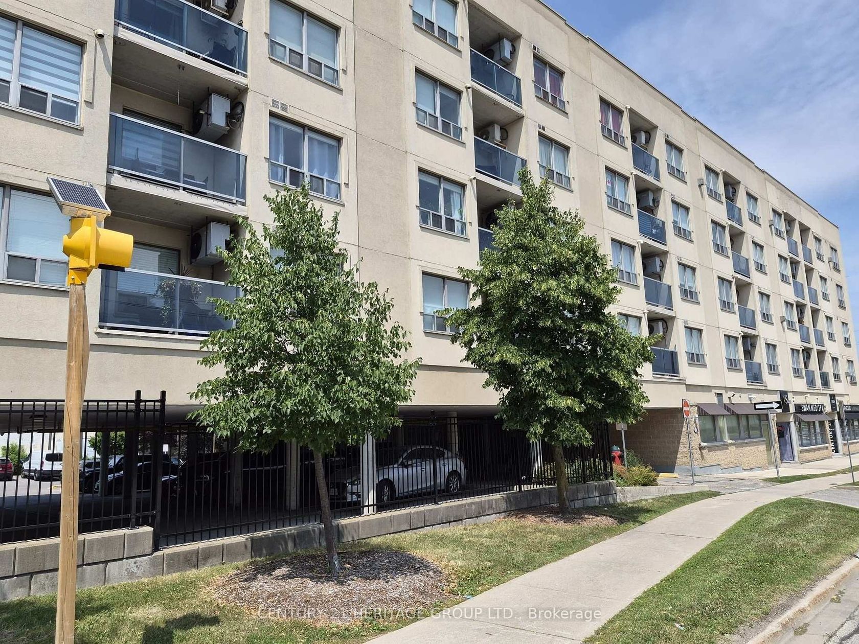513 - 160 Wellington Street, Aurora Village, Aurora photo 2