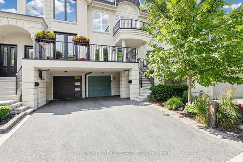 Photo 2 at 13 David Dunlap Circle, Don Mills, Toronto