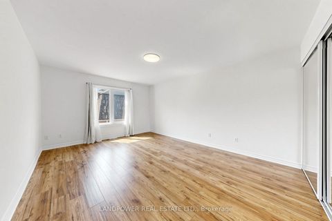 Photo 23 at 13 David Dunlap Circle, Don Mills, Toronto