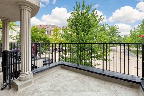 Photo 31 at 13 David Dunlap Circle, Don Mills, Toronto