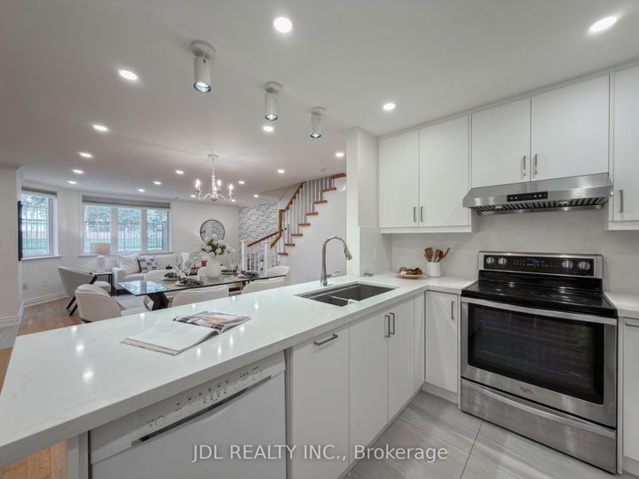 Photo 10 at C17 - 108 Finch Avenue W, Newtonbrook West, Toronto