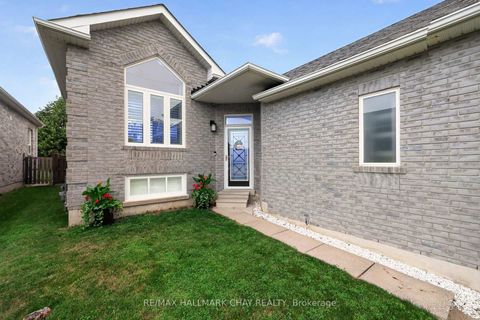 Photo 5 at 1925 Emerald Court, Alcona, Innisfil
