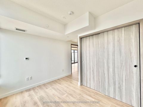Photo 11 at 4210 - 1 Concord cityplace Way, Waterfront Communities C1, Toronto