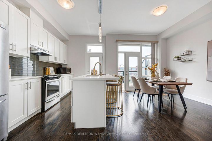 Photo 6 at 9184 Bathurst Street, Patterson, Vaughan