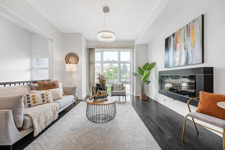 Photo 14 at 9184 Bathurst Street, Patterson, Vaughan