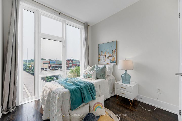 Photo 26 at 9184 Bathurst Street, Patterson, Vaughan