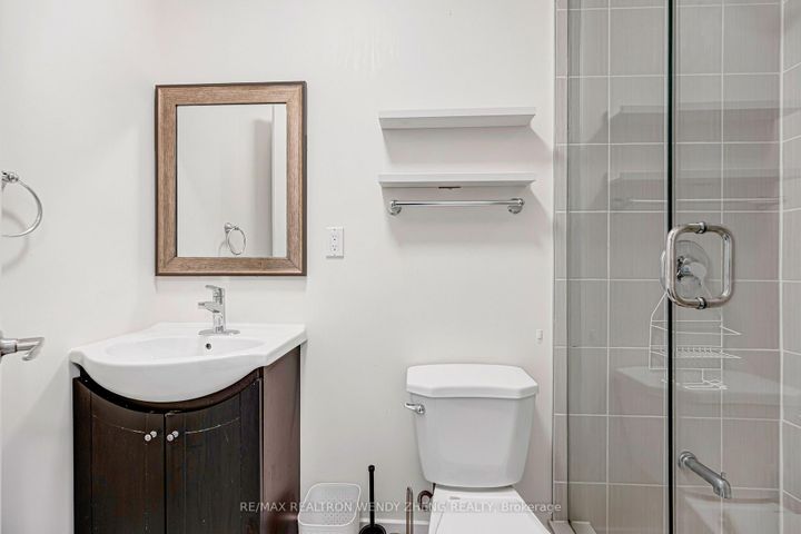 Photo 31 at 9184 Bathurst Street, Patterson, Vaughan