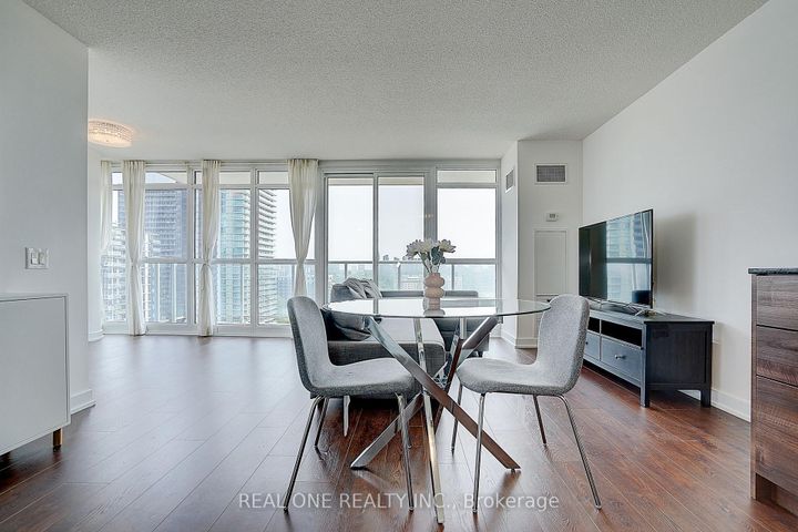 Photo 9 at 1501 - 121 Mcmahon Drive, Bayview Village, Toronto