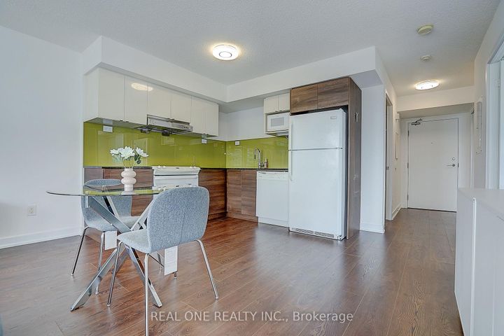 Photo 12 at 1501 - 121 Mcmahon Drive, Bayview Village, Toronto