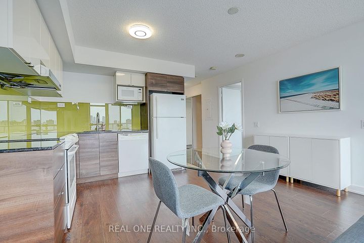 Photo 13 at 1501 - 121 Mcmahon Drive, Bayview Village, Toronto