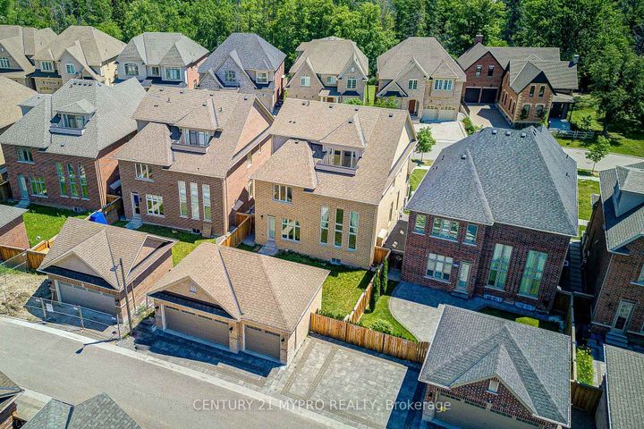 Photo 5 at 6 Tralee Court, Angus Glen, Markham