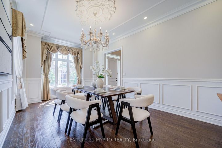 Photo 12 at 6 Tralee Court, Angus Glen, Markham