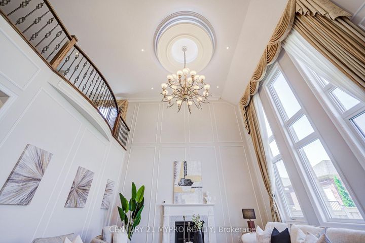 Photo 17 at 6 Tralee Court, Angus Glen, Markham