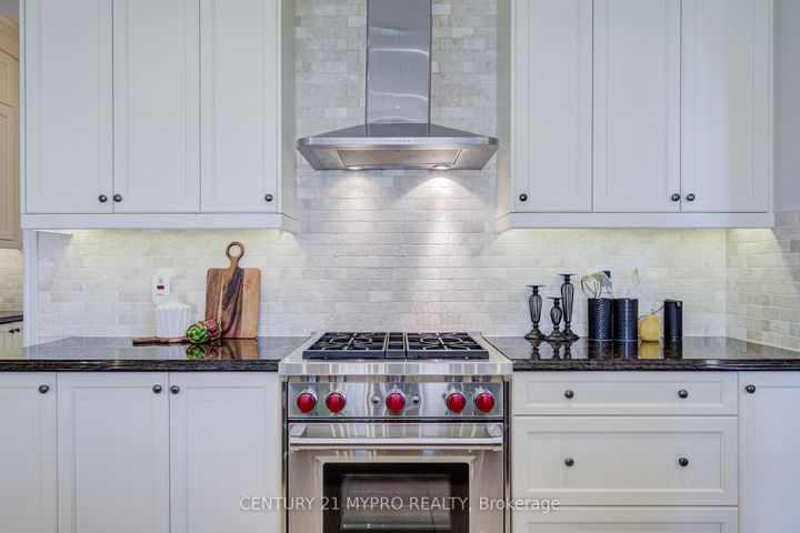 Photo 20 at 6 Tralee Court, Angus Glen, Markham