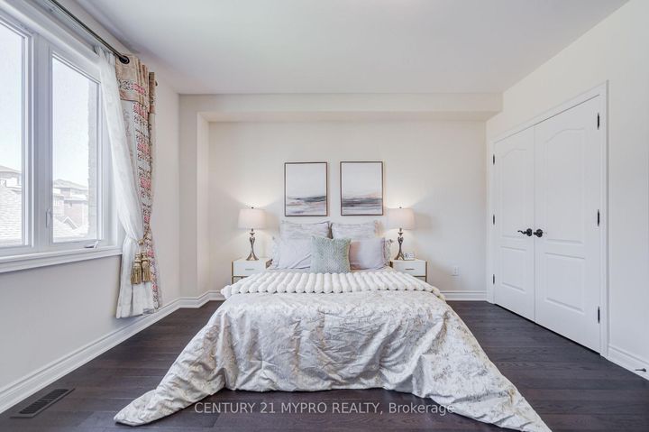 Photo 34 at 6 Tralee Court, Angus Glen, Markham