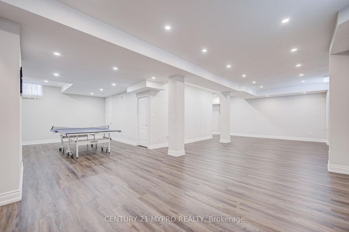 Photo 42 at 6 Tralee Court, Angus Glen, Markham