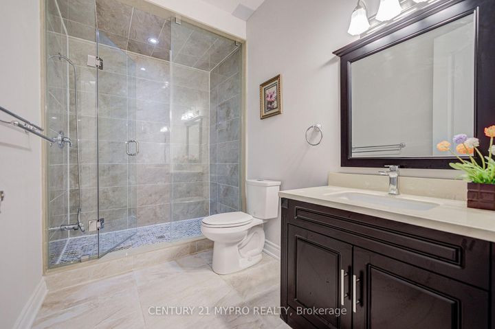 Photo 43 at 6 Tralee Court, Angus Glen, Markham