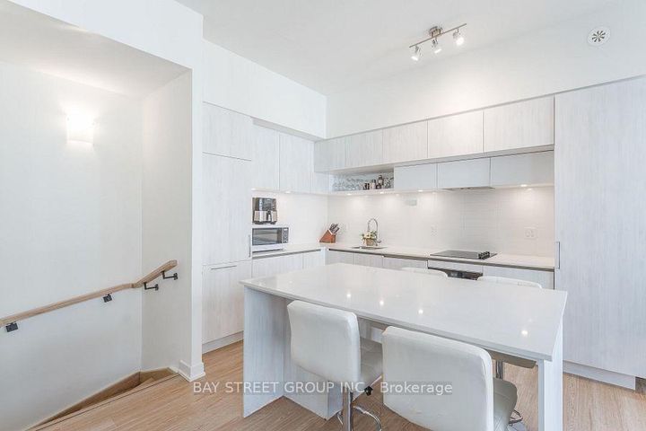 Photo 2 at 1007 - 14 David Eyer Road, Rural Richmond Hill, Richmond Hill