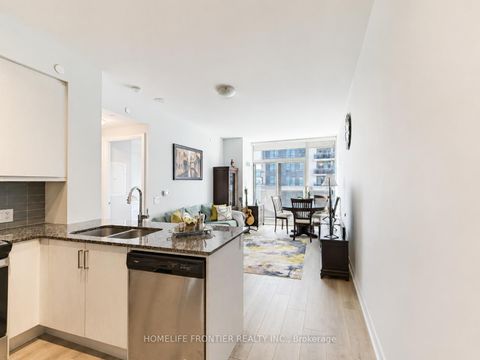 Photo 8 at 301 - 20 Gatineau Drive, Beverley Glen, Vaughan